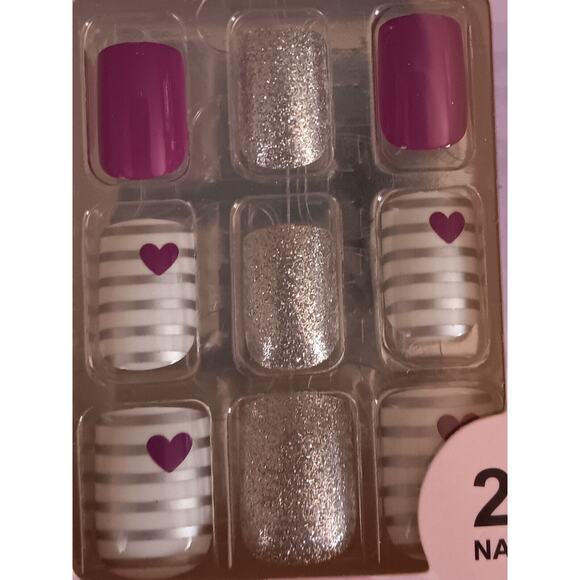 Nail Sets 24 Piece New Pretty Secrets Artificial Professional textured art - Picture 1 of 3